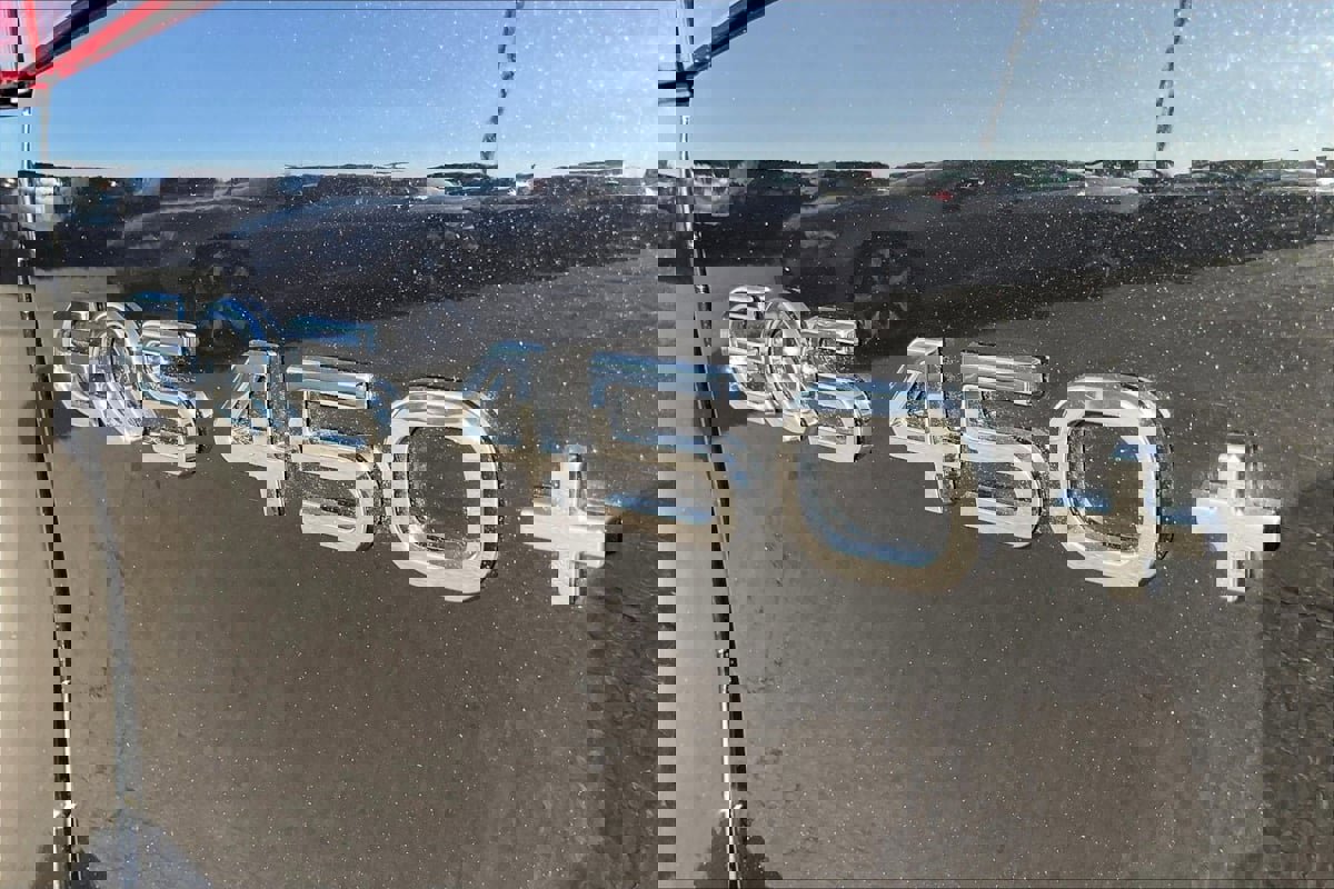 Used 2023 Mercedes-Benz EQS 450+ SUV w/ Exclusive Trim Package image 8