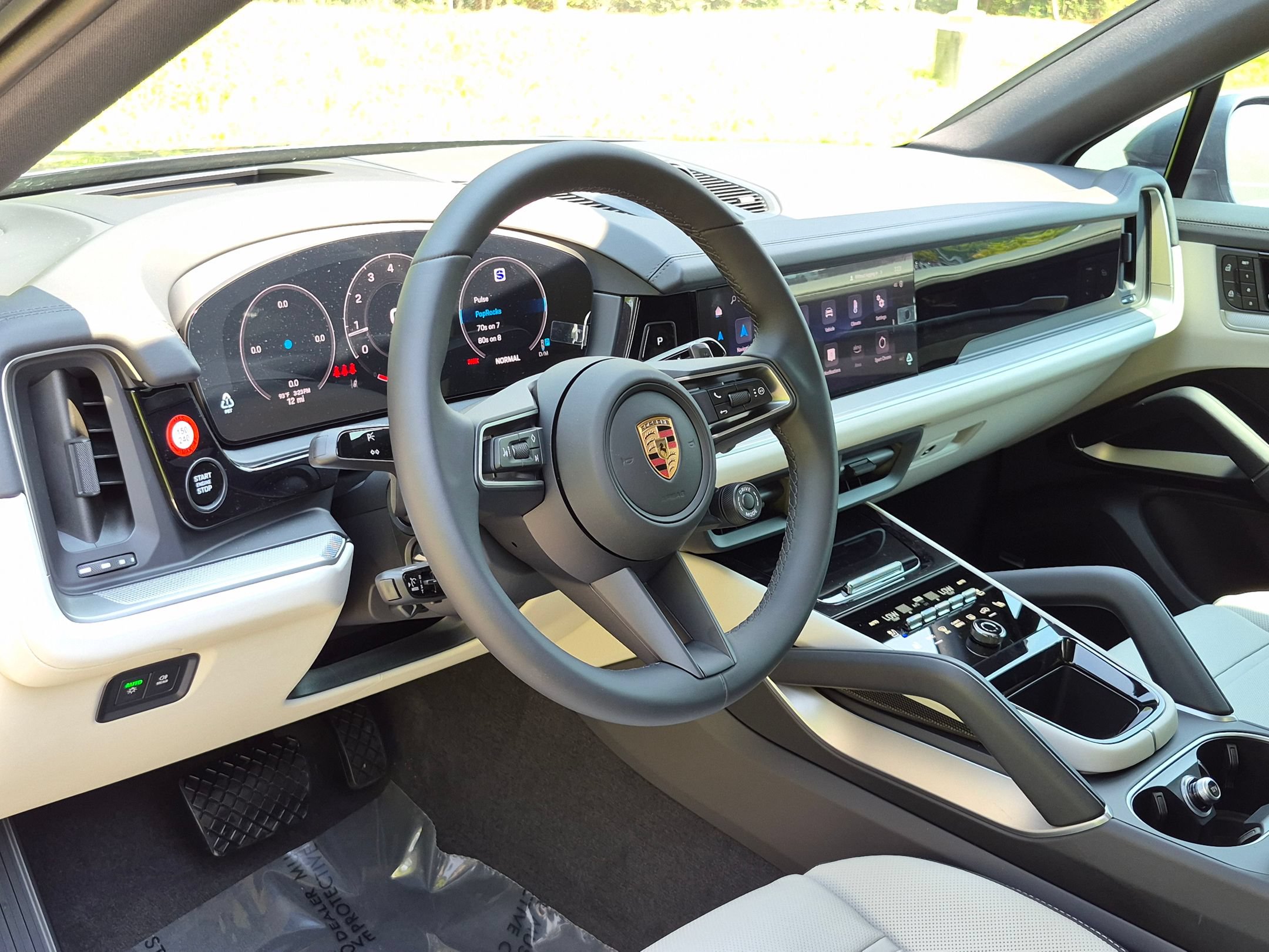 New 2026 Porsche Cayenne Coupe AWD/4WD image 4