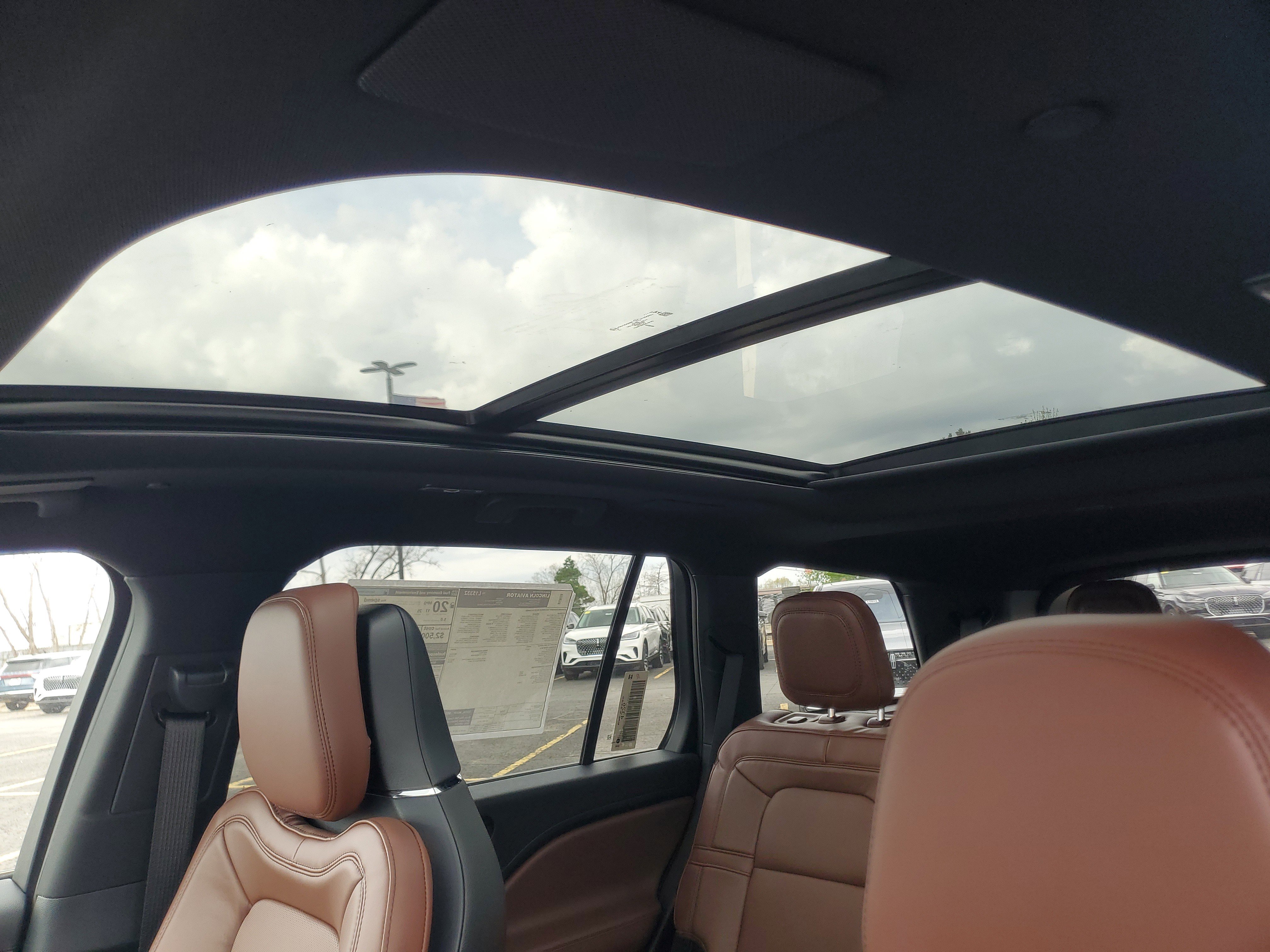 New 2026 Lincoln Aviator Reserve AWD/4WD image 9