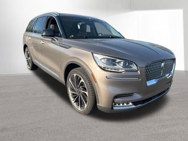 Used 2020 Lincoln Aviator Reserve w/ Equipment Group 202A AWD/4WD image 7