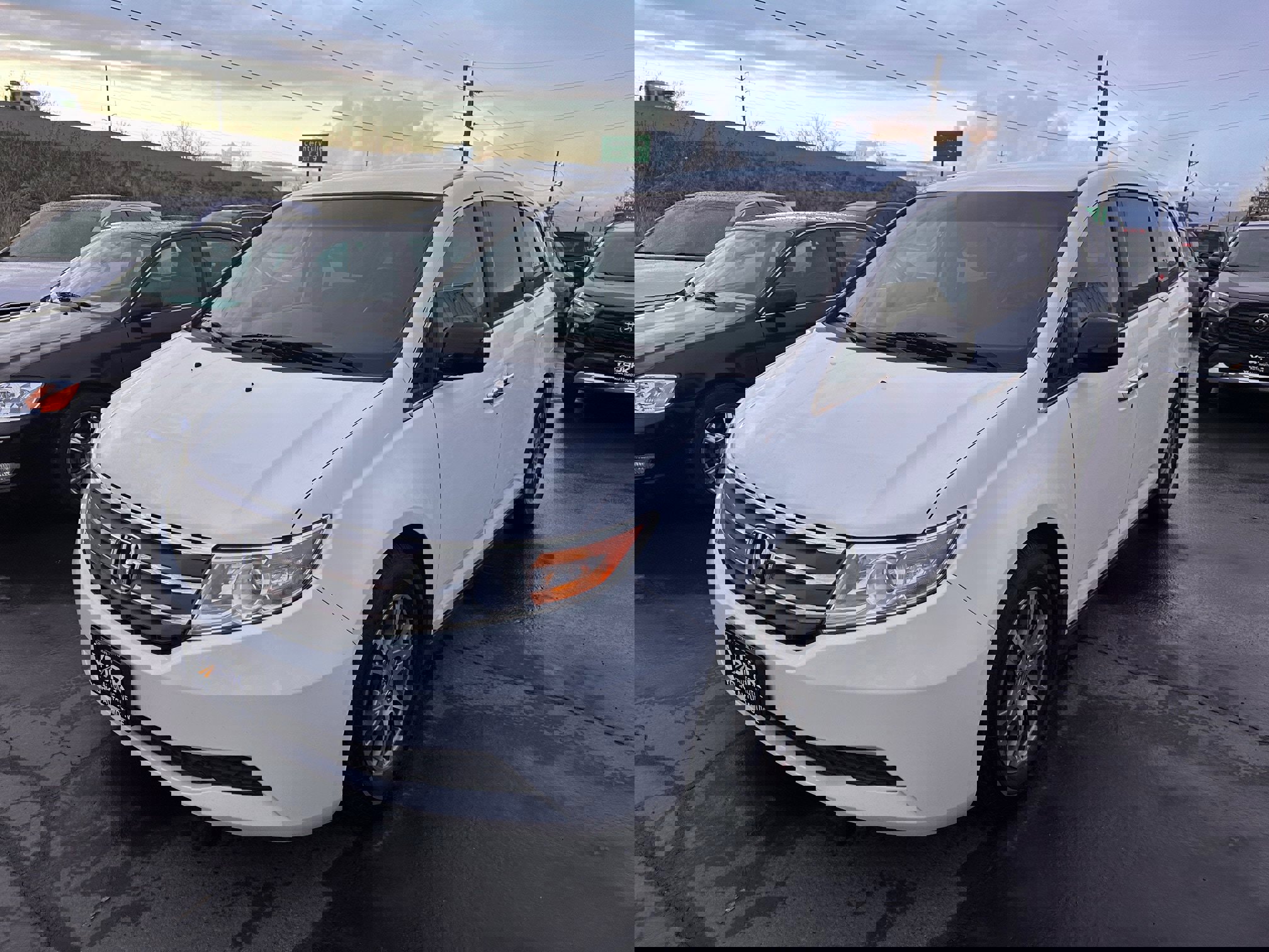 Used 2013 Honda Odyssey EX image 2