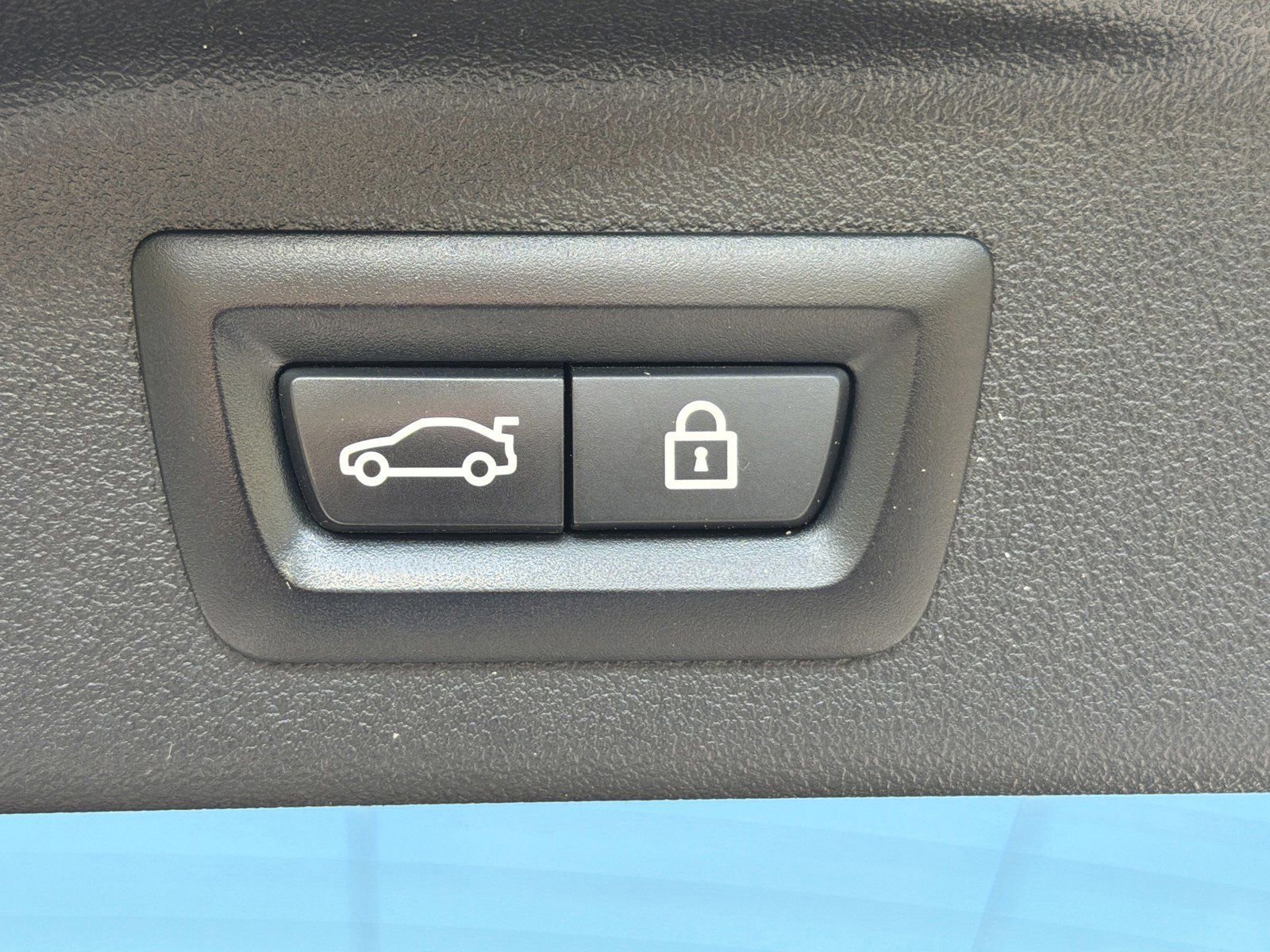 Used 2022 BMW X7 M50i w/ Dynamic Handling Package AWD/4WD image 12