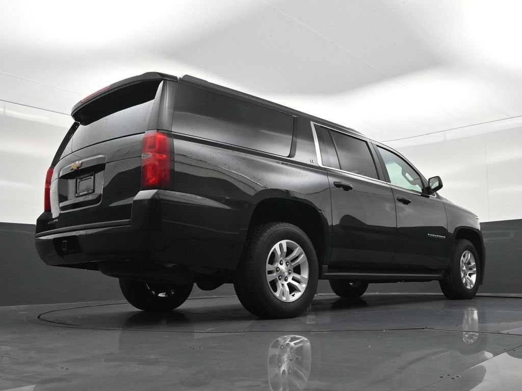 Used 2018 Chevrolet Suburban LT RWD image 28