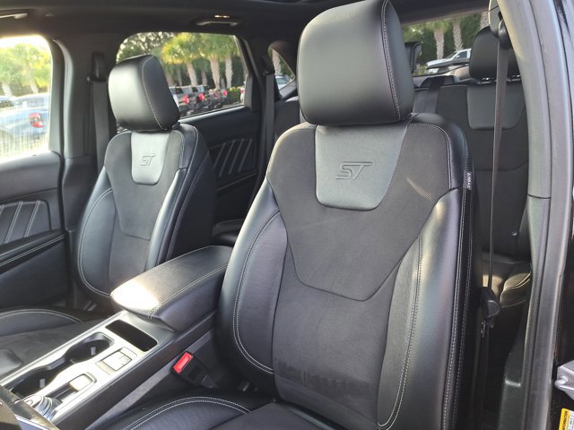Certified 2022 Ford Edge ST w/ Equipment Group 401A image 18