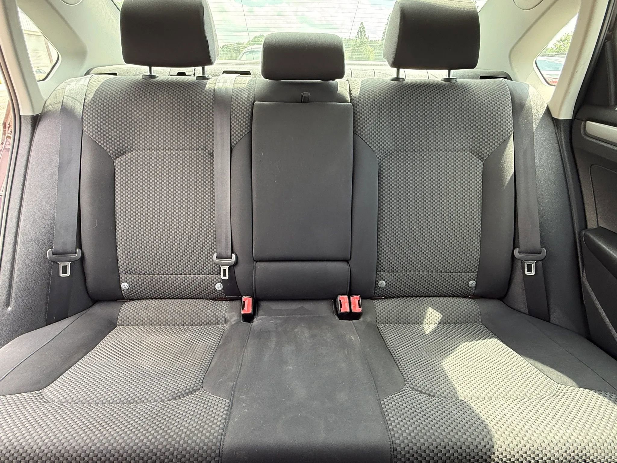 Used 2013 Volkswagen Passat 2.5 S FWD image 22