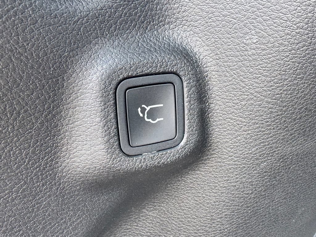 Used 2023 Jeep Compass Limited w/ Elite Group AWD/4WD image 19