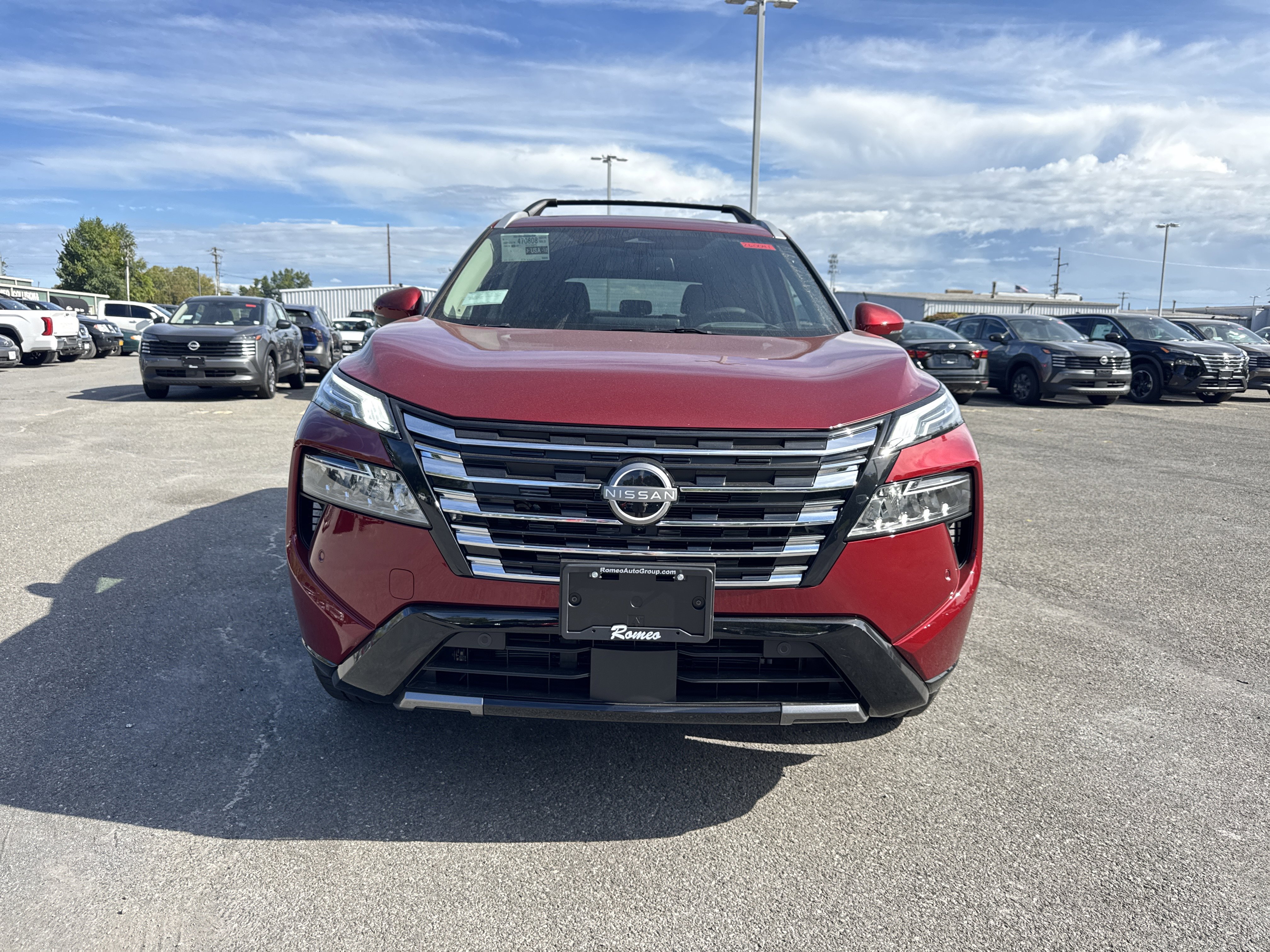 New 2026 Nissan Rogue Platinum image 2