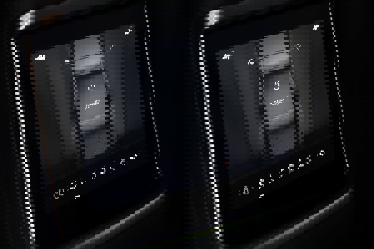 Used 2022 Tesla Model X image 59