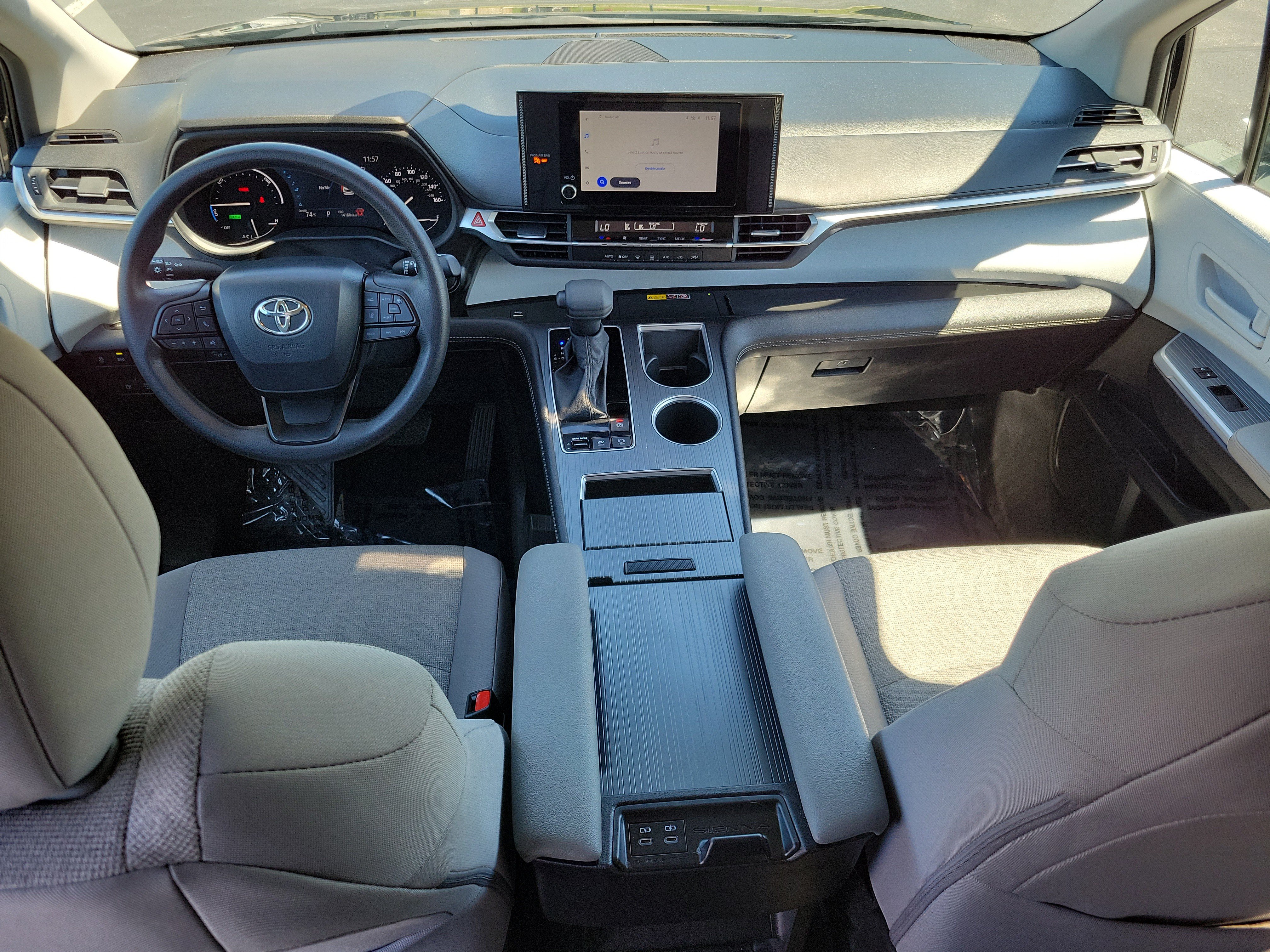 Certified 2026 Toyota Sienna LE FWD image 13