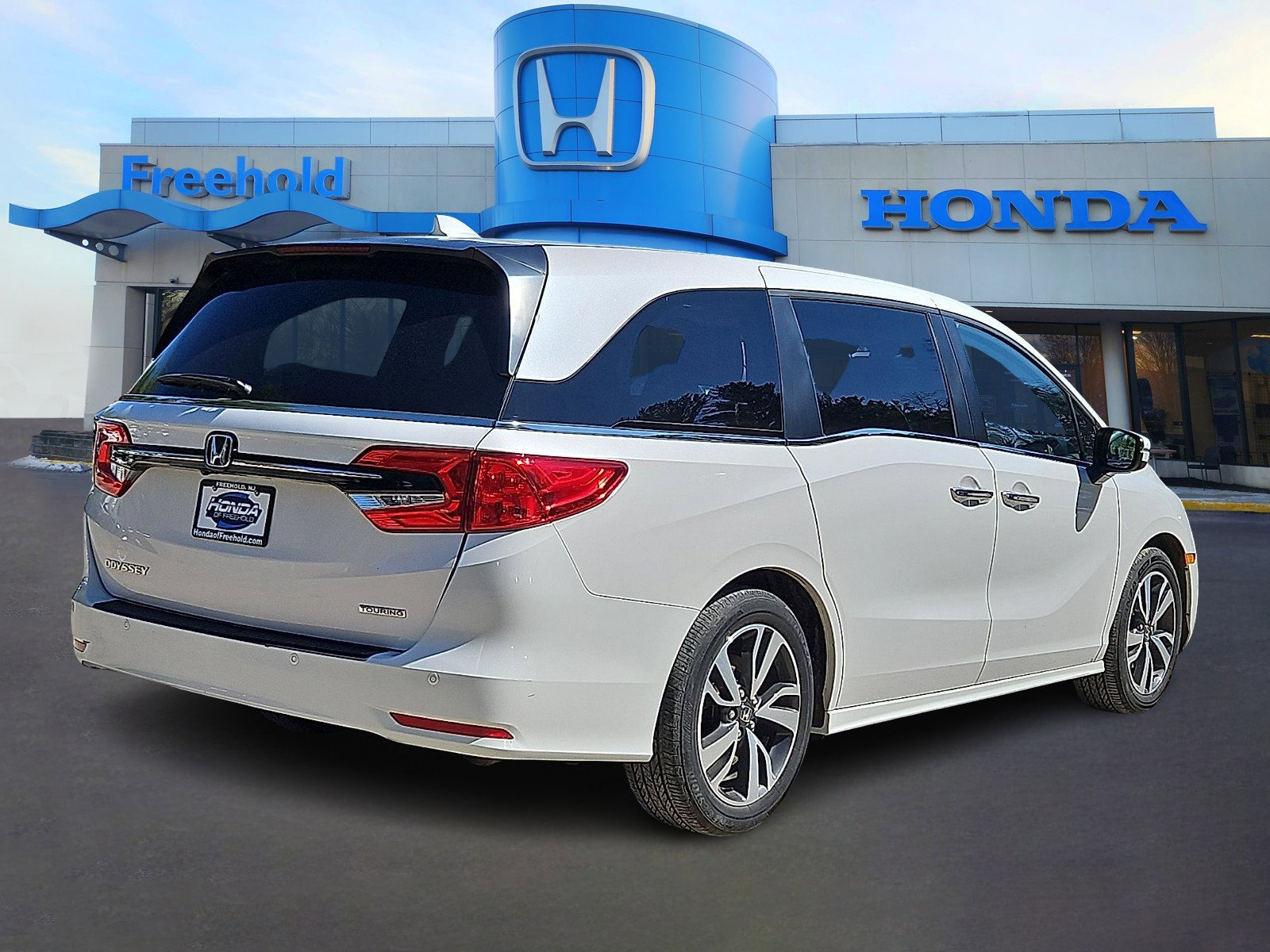 Used 2023 Honda Odyssey Touring image 6