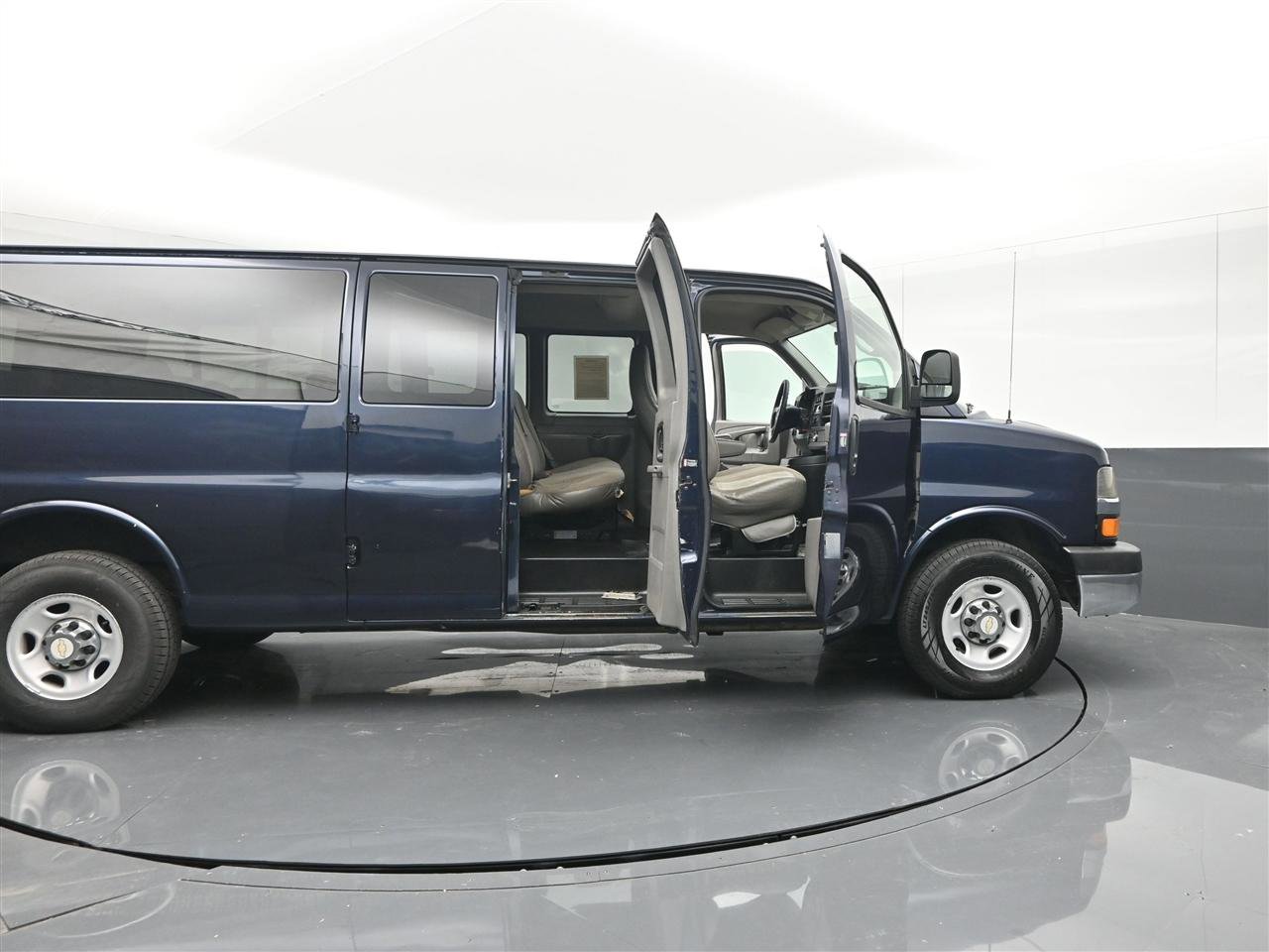 Used 2014 Chevrolet Express 3500 LT w/ LT Preferred Equipment Group image 40