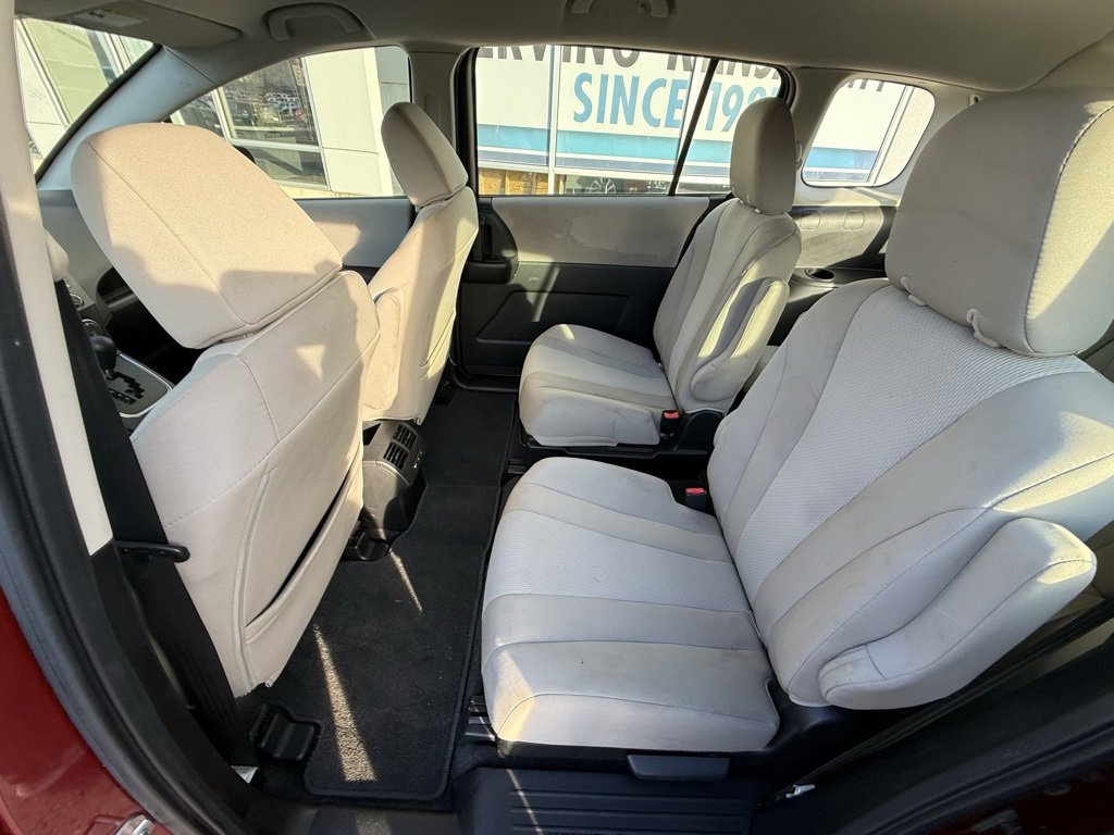 Used 2013 MAZDA MAZDA5 Sport image 7