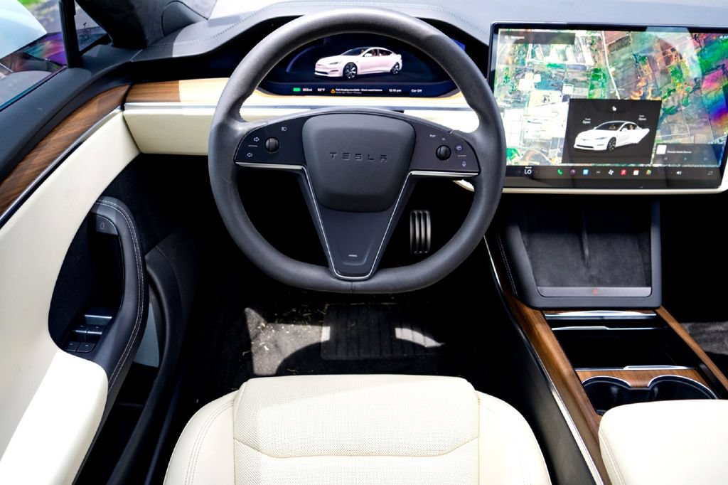 Used 2023 Tesla Model S Standard Range AWD/4WD image 22