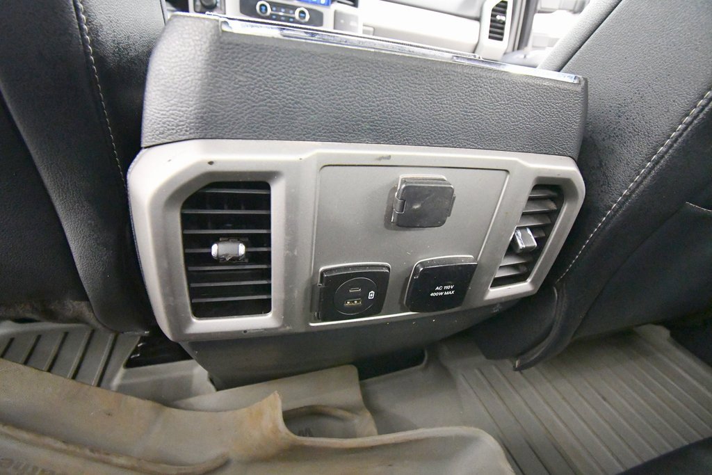 Used 2022 Ford F350 Lariat image 16