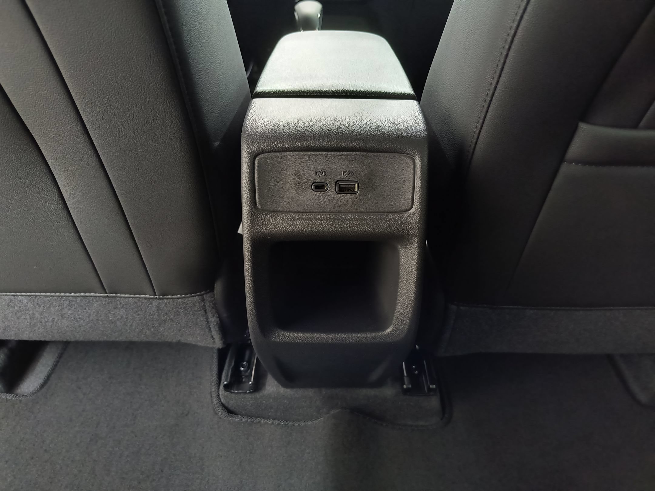 New 2026 Chevrolet Trax RS w/ Driver Confidence Package FWD image 25