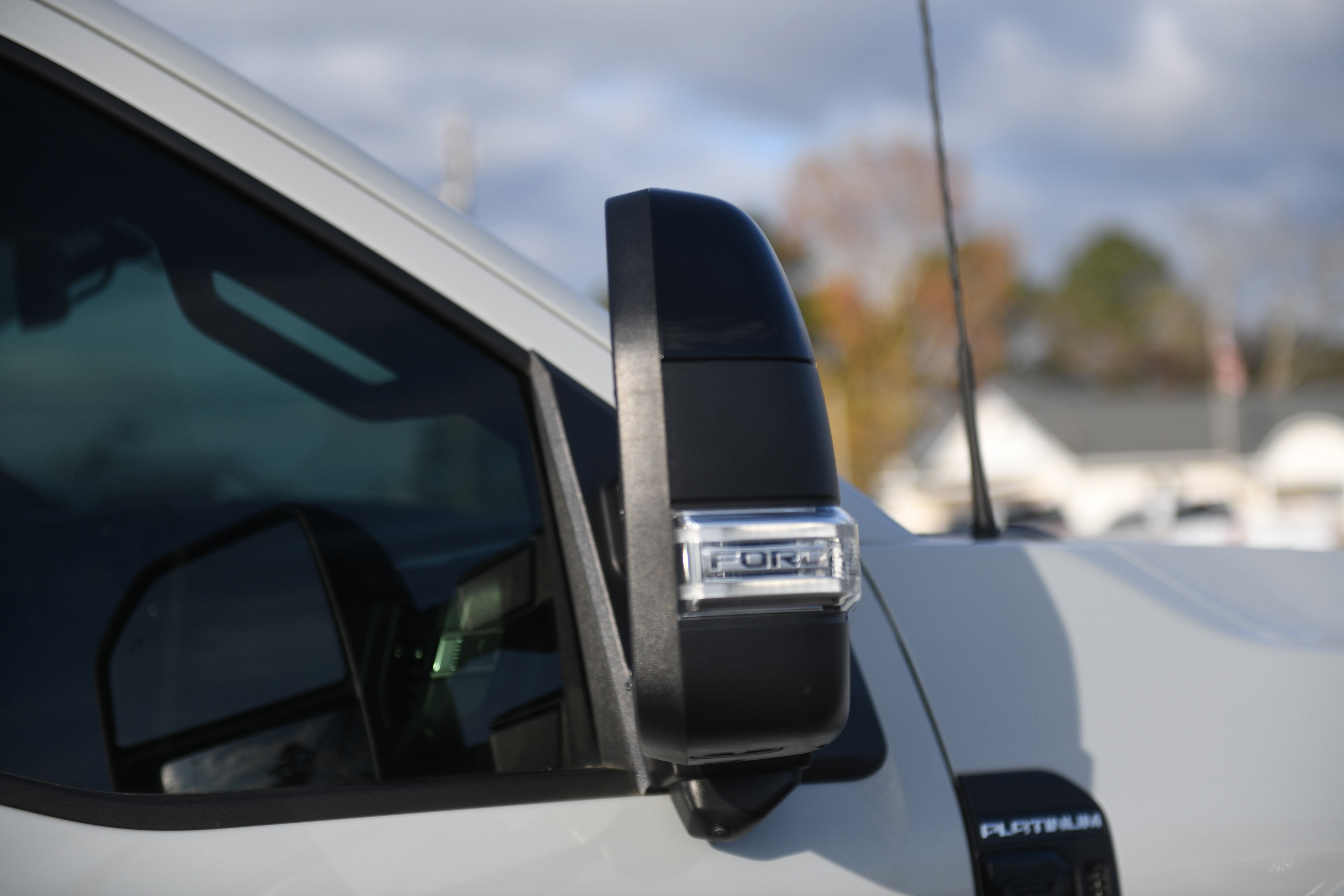 Used 2025 Ford F250 Platinum w/ Tremor Off-Road Package image 5