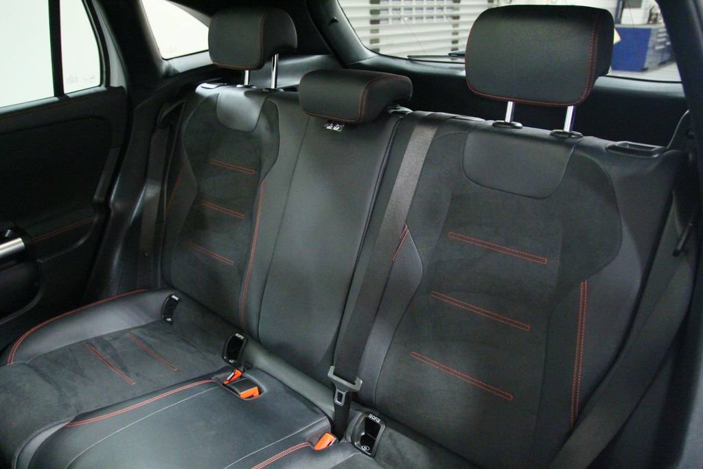 Certified 2024 Mercedes-Benz GLA 250 4MATIC image 31
