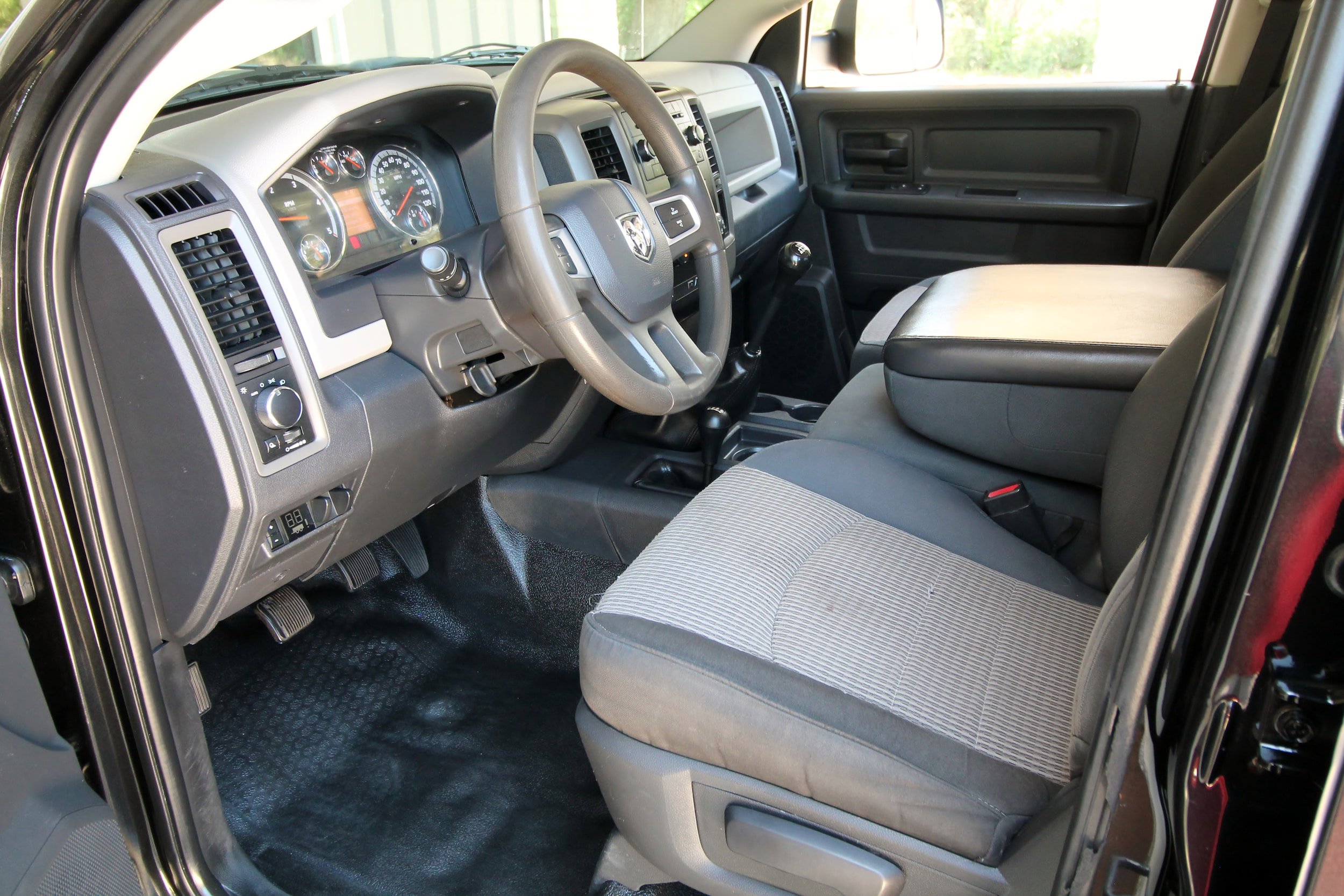 Used 2010 Dodge Ram 3500 Truck ST w/ ST Popular Equipment Group AWD/4WD image 20