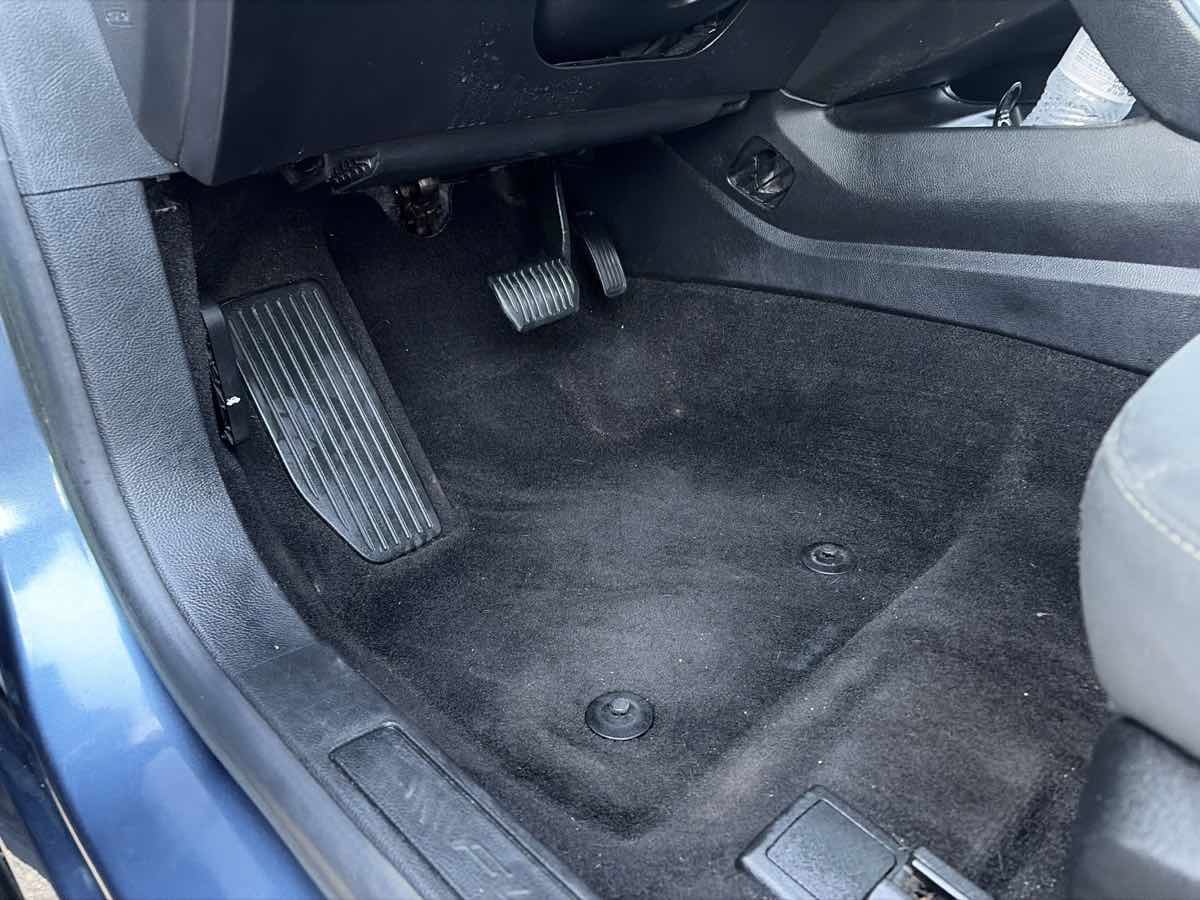 Used 2019 Ford Fusion SE FWD image 10