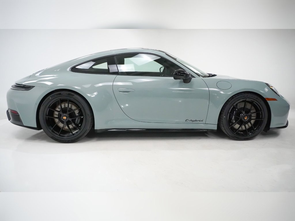 New 2026 Porsche 911 Carrera GTS image 9