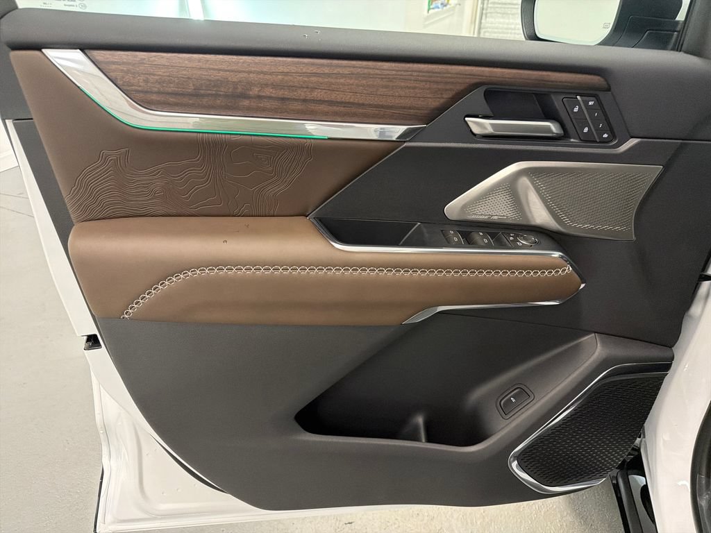 New 2026 GMC Acadia Denali Ultimate w/ LPO, Floor Liner Package FWD image 11