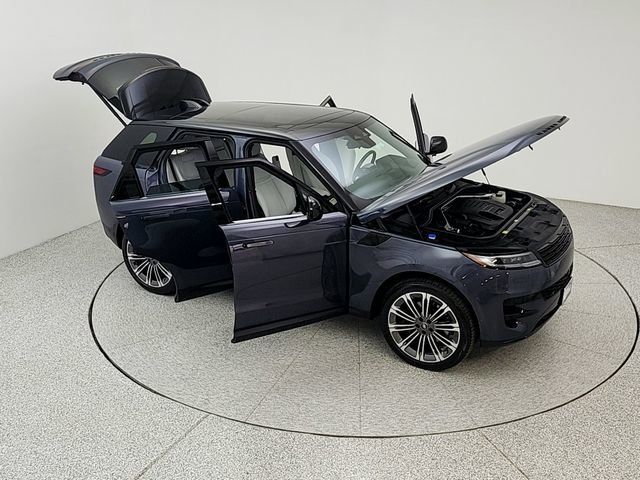 Certified 2024 Land Rover Range Rover Sport SE image 40