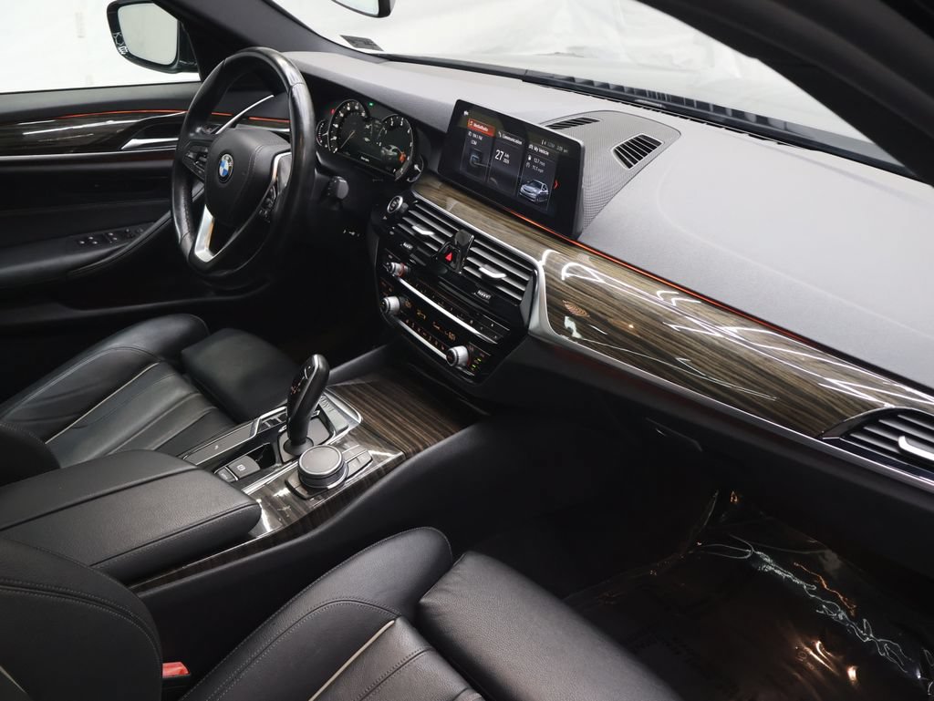 Used 2018 BMW 540i RWD image 10