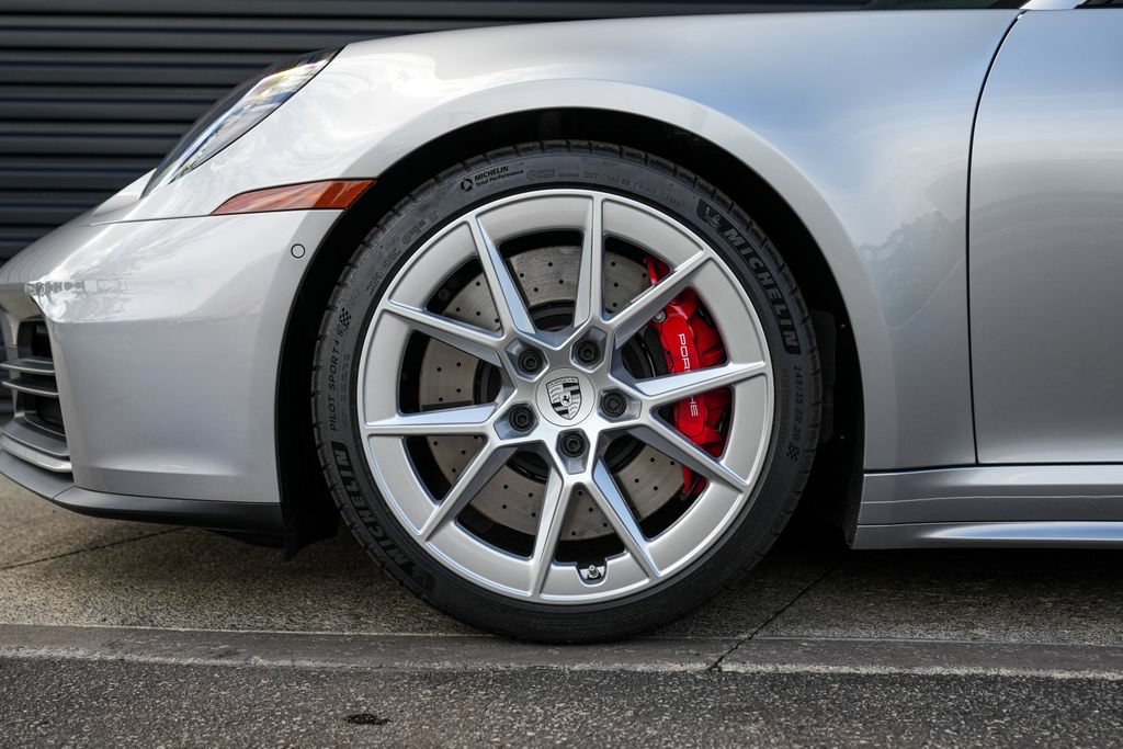 Certified 2026 Porsche 911 Targa 4S AWD/4WD image 13