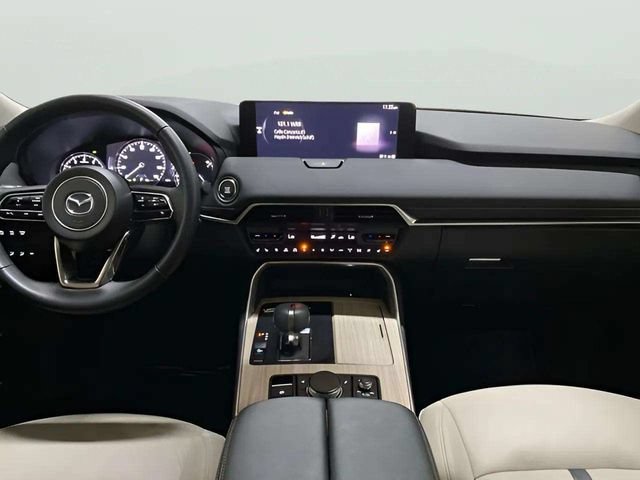 Used 2026 MAZDA CX-90 3.3 Turbo w/ Preferred Package AWD/4WD image 13