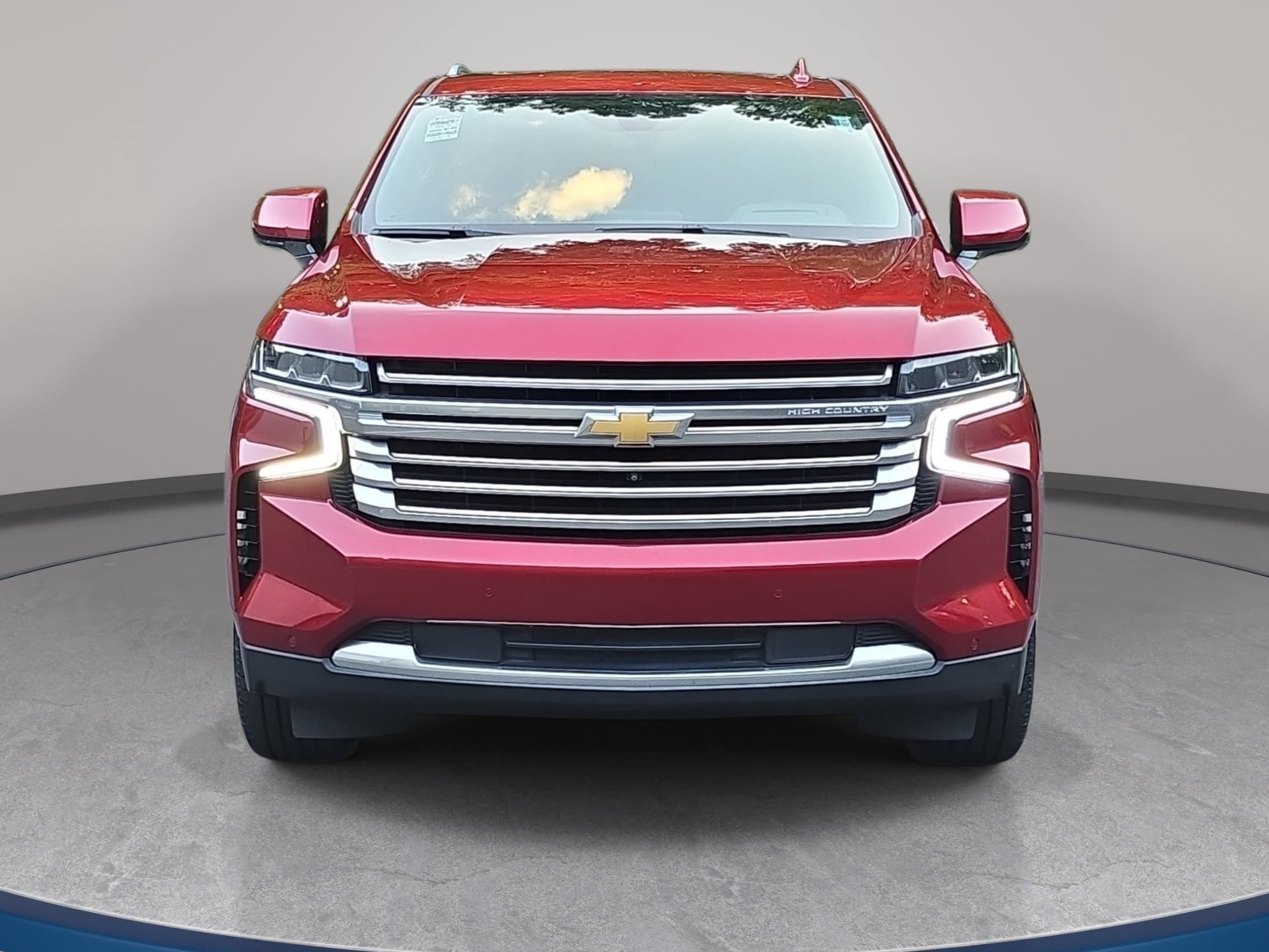 Used 2021 Chevrolet Tahoe High Country w/ Premium Package AWD/4WD image 2