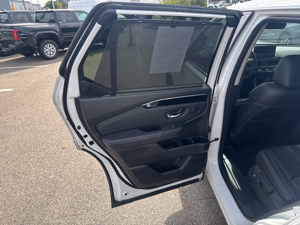 Used 2023 Honda Pilot EX-L image 40