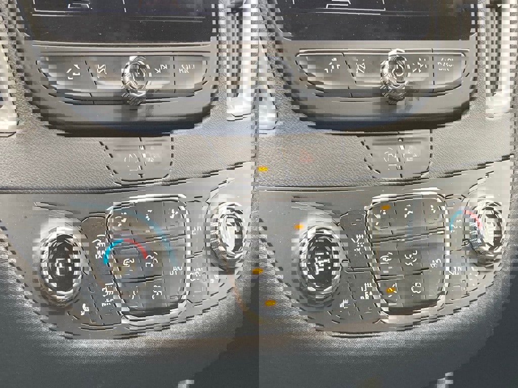 Used 2025 Chevrolet Malibu LT image 23