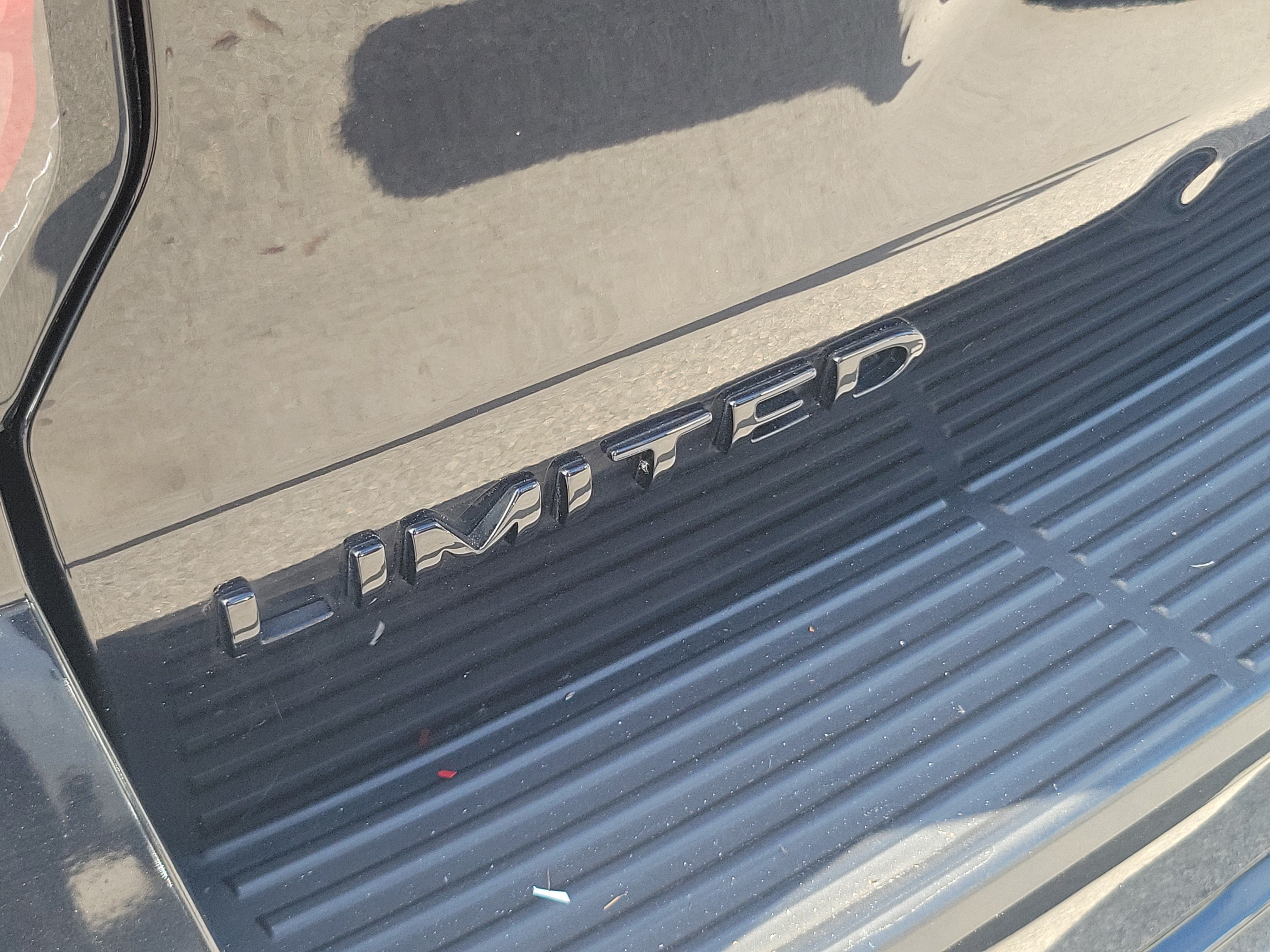 Used 2019 Ford Expedition Max Limited w/ Equipment Group 303A RWD image 36