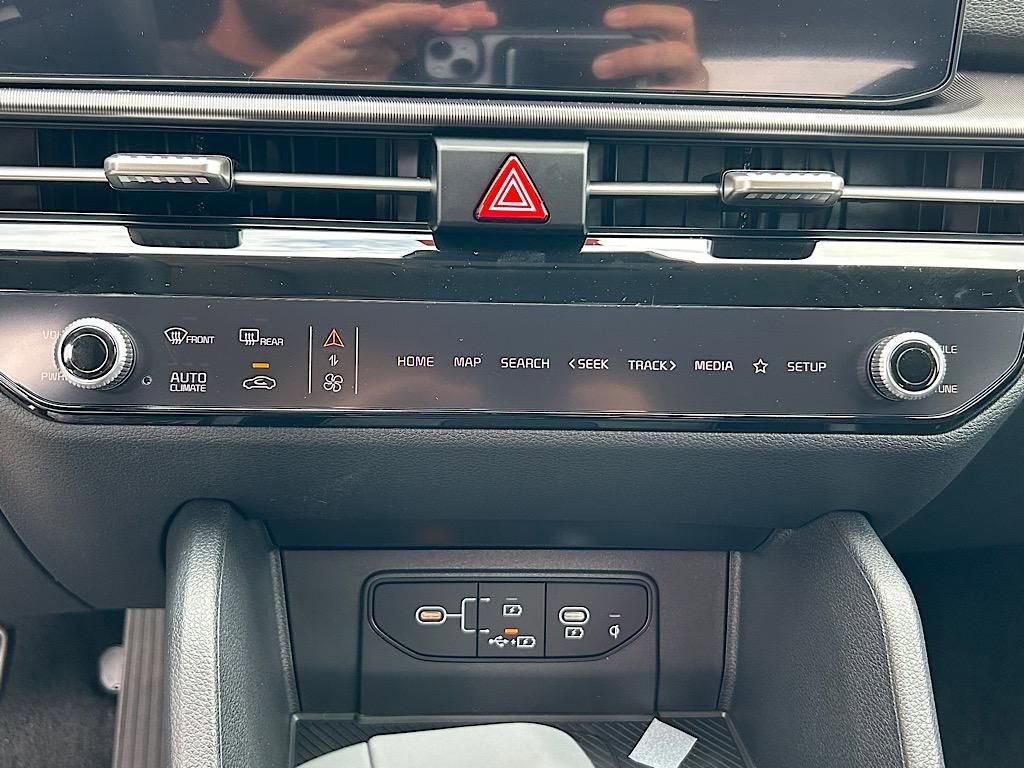 New 2026 Kia Sportage SX image 18