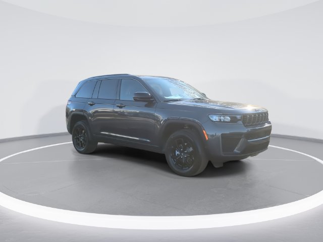 New 2026 Jeep Grand Cherokee Altitude AWD/4WD image 2