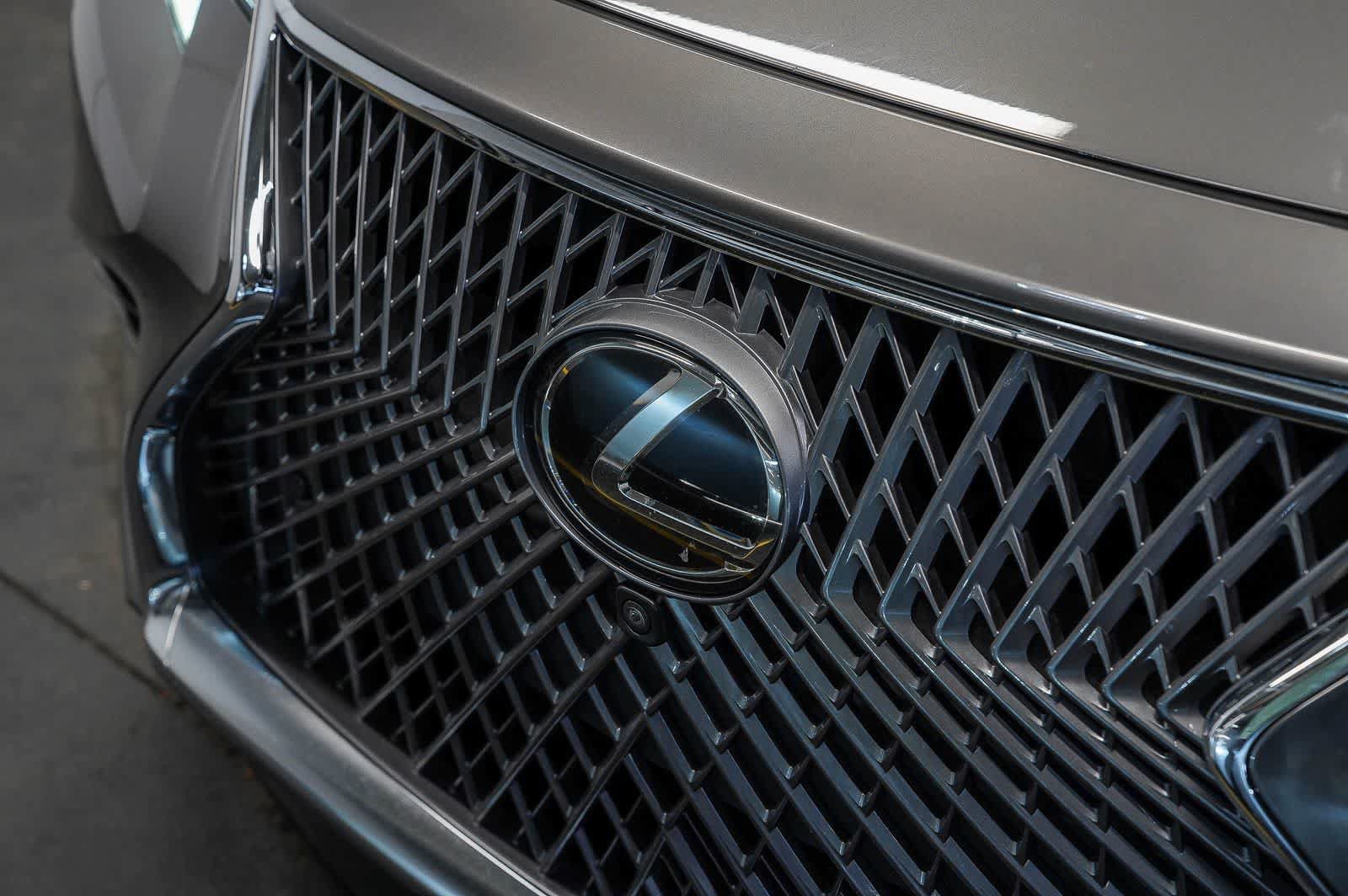 Used 2020 Lexus LS 500 w/ Interior Upgrade Package RWD image 8