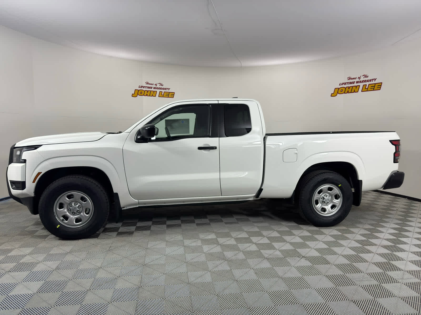 New 2026 Nissan Frontier S image 2