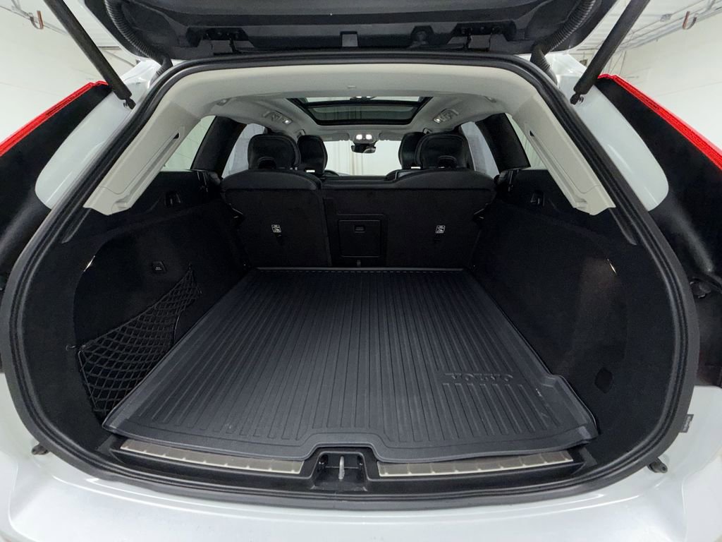 Used 2023 Volvo XC60 B5 Ultimate w/ Climate Package image 16