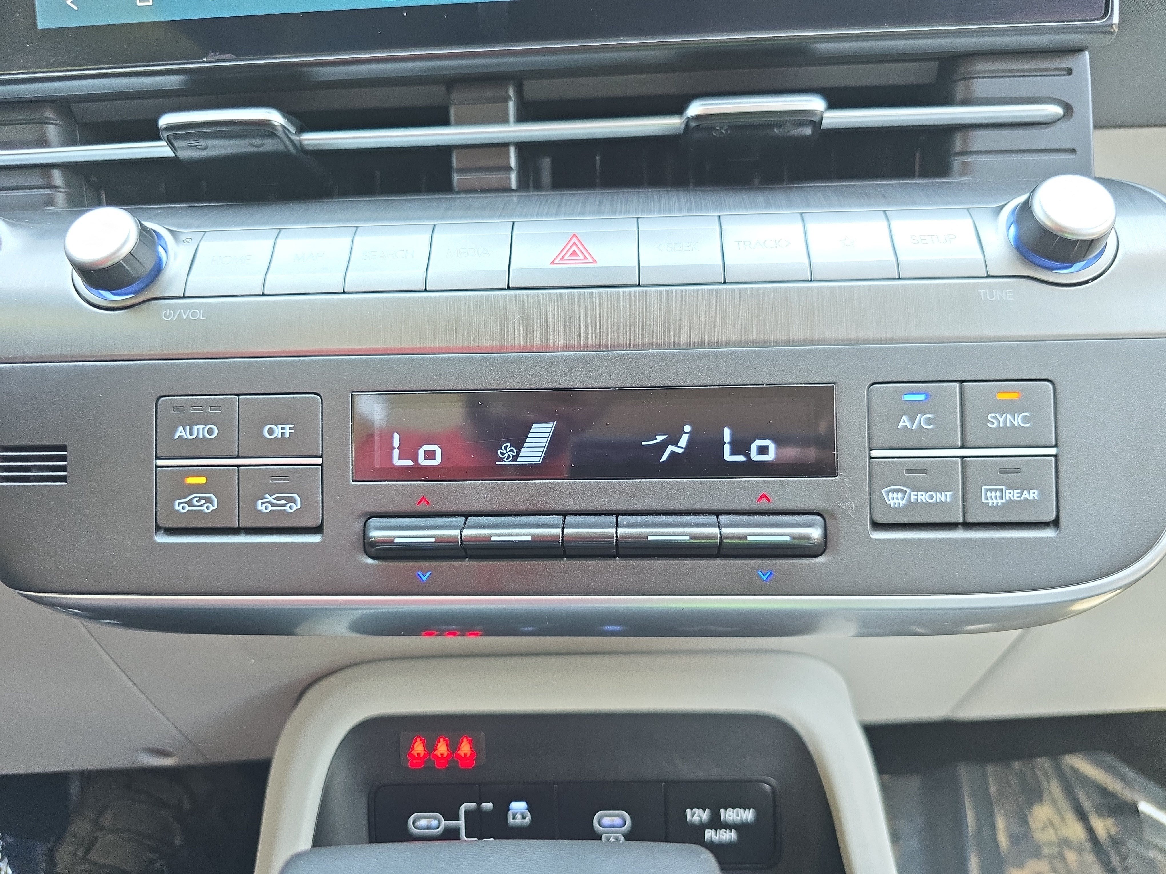 Used 2024 Hyundai Kona SEL AWD/4WD image 18
