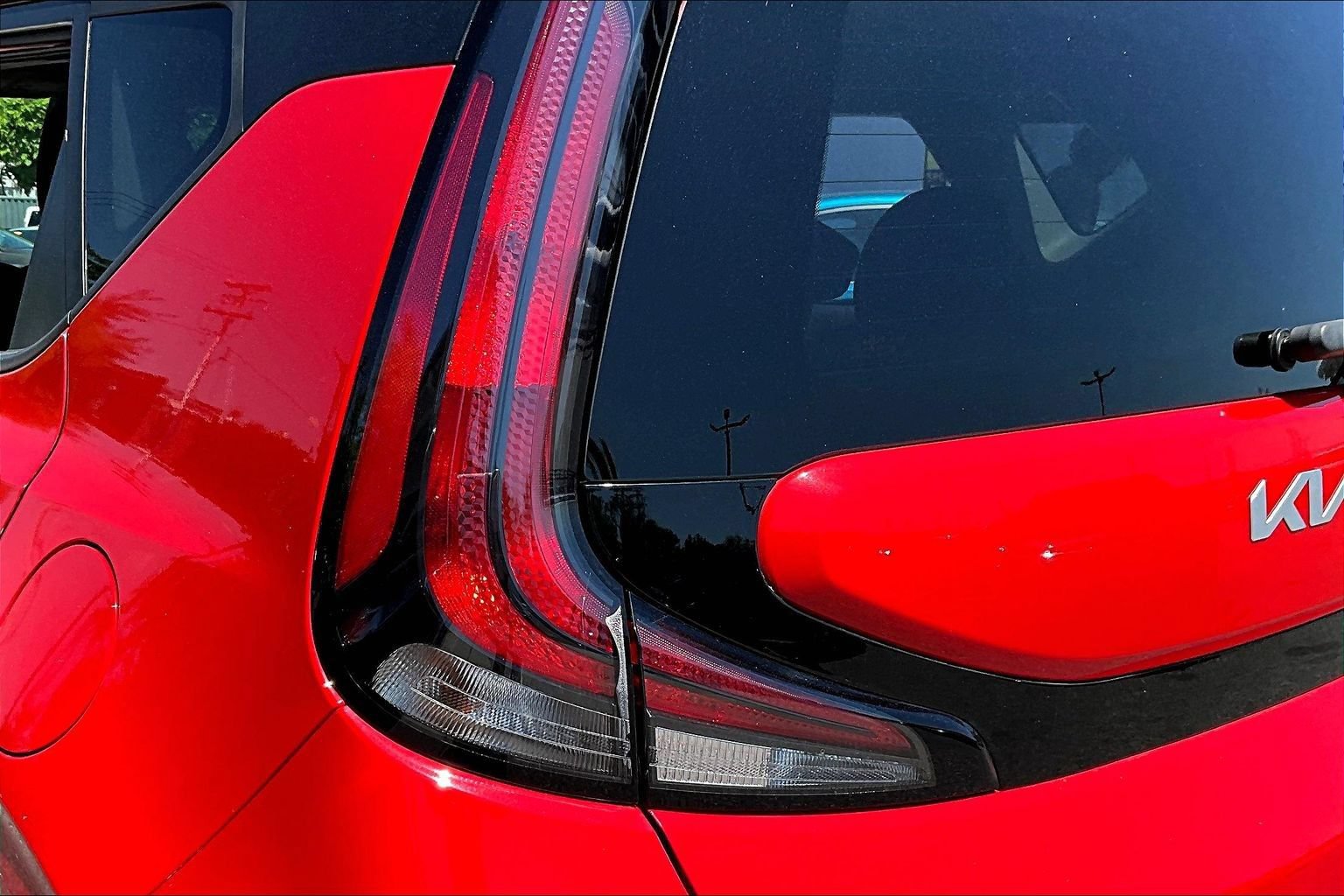 Used 2023 Kia Soul LX w/ LX Technology Package FWD image 24