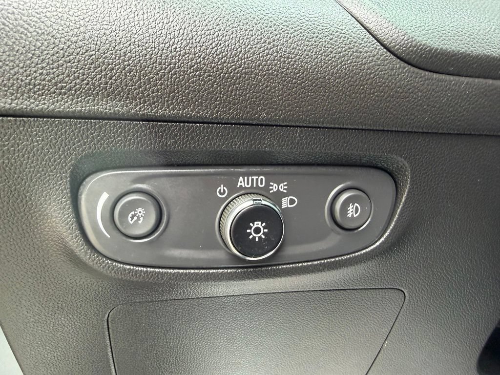 Certified 2023 Buick Encore GX Preferred FWD image 16