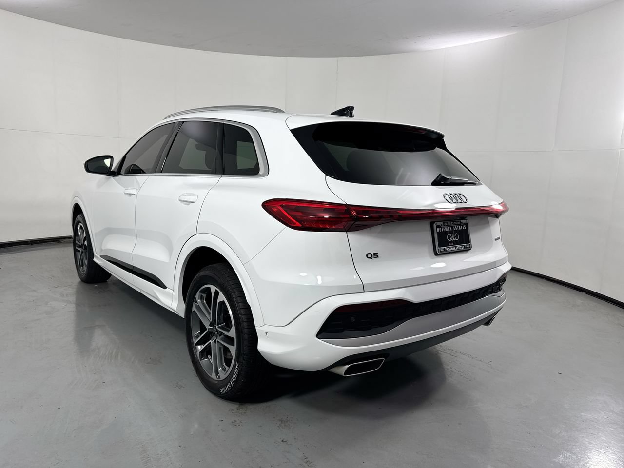 Used 2025 Audi Q5 Premium Plus w/ Premium Plus AWD/4WD image 5