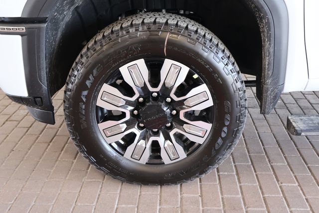 New 2026 GMC Sierra 3500 Denali w/ Denali Reserve Package AWD/4WD image 11