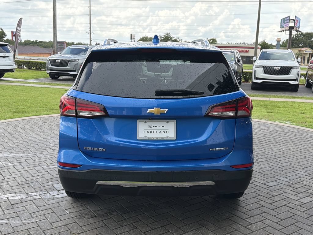 Certified 2024 Chevrolet Equinox Premier w/ LPO, Cargo Package FWD image 5