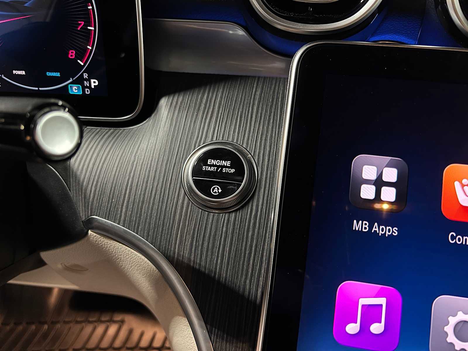 Certified 2025 Mercedes-Benz C 300 Sedan image 31