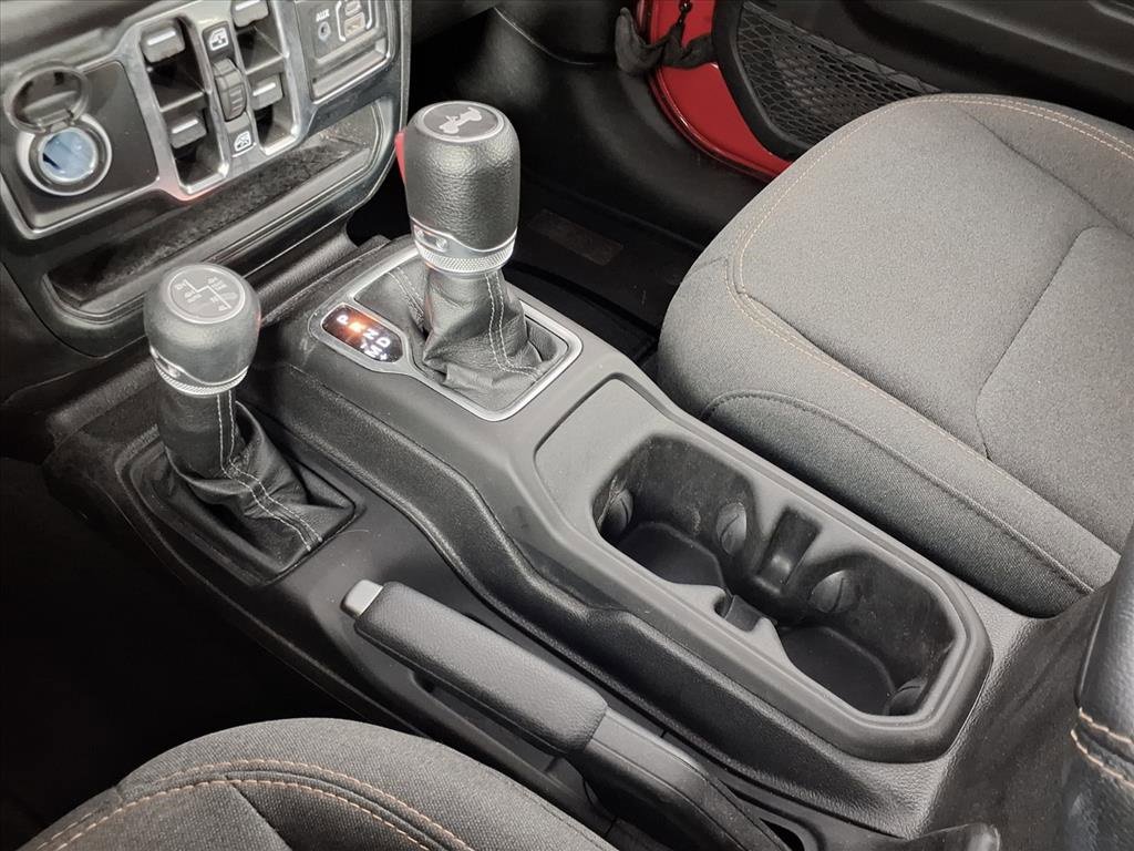 Used 2024 Jeep Wrangler Unlimited Sahara image 13