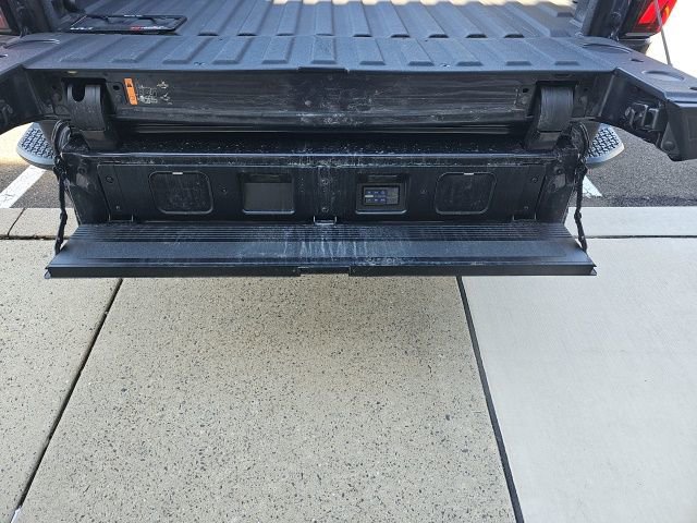 Used 2025 GMC Sierra 3500 Denali Ultimate image 6