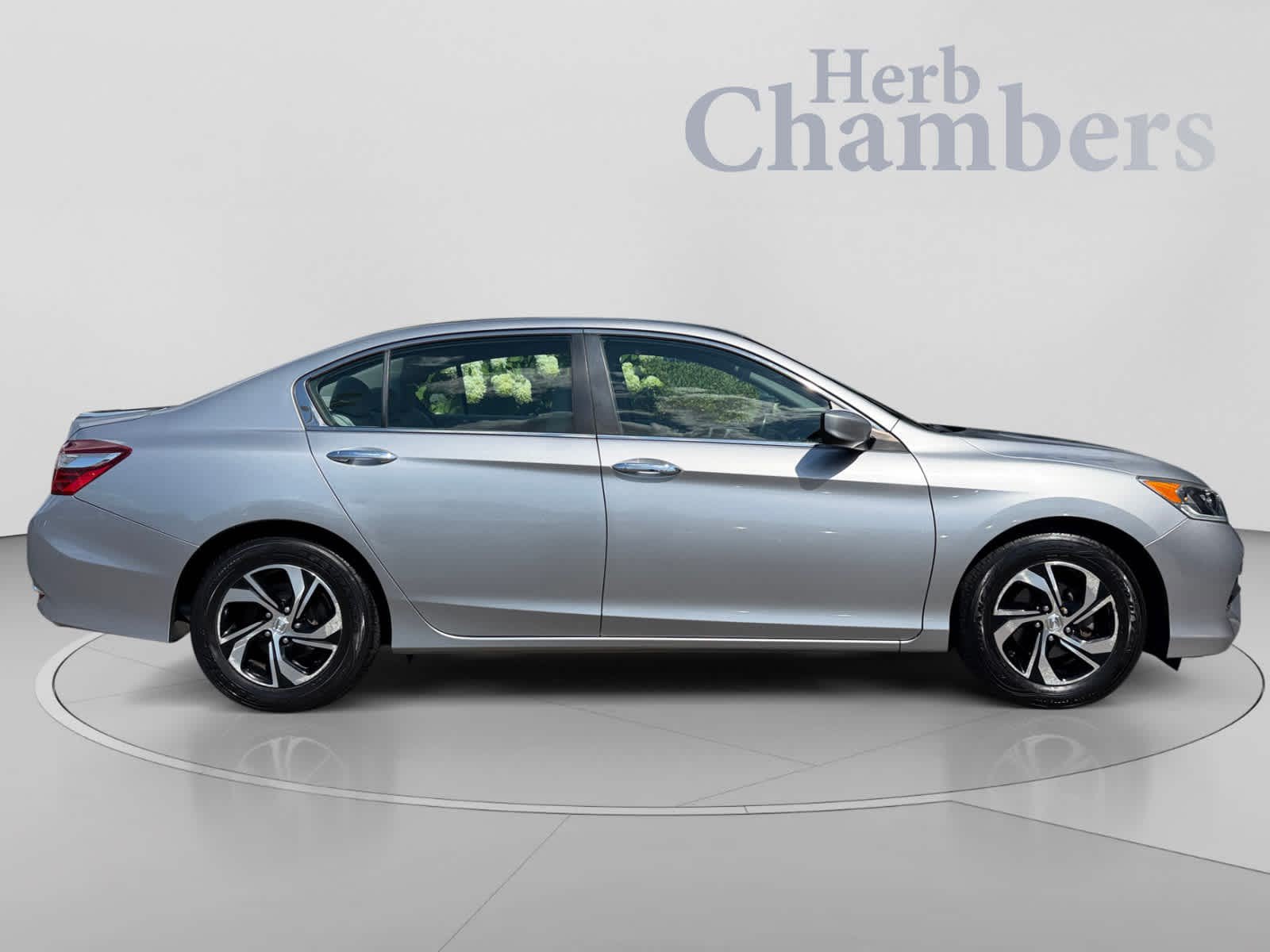 Used 2017 Honda Accord LX image 11