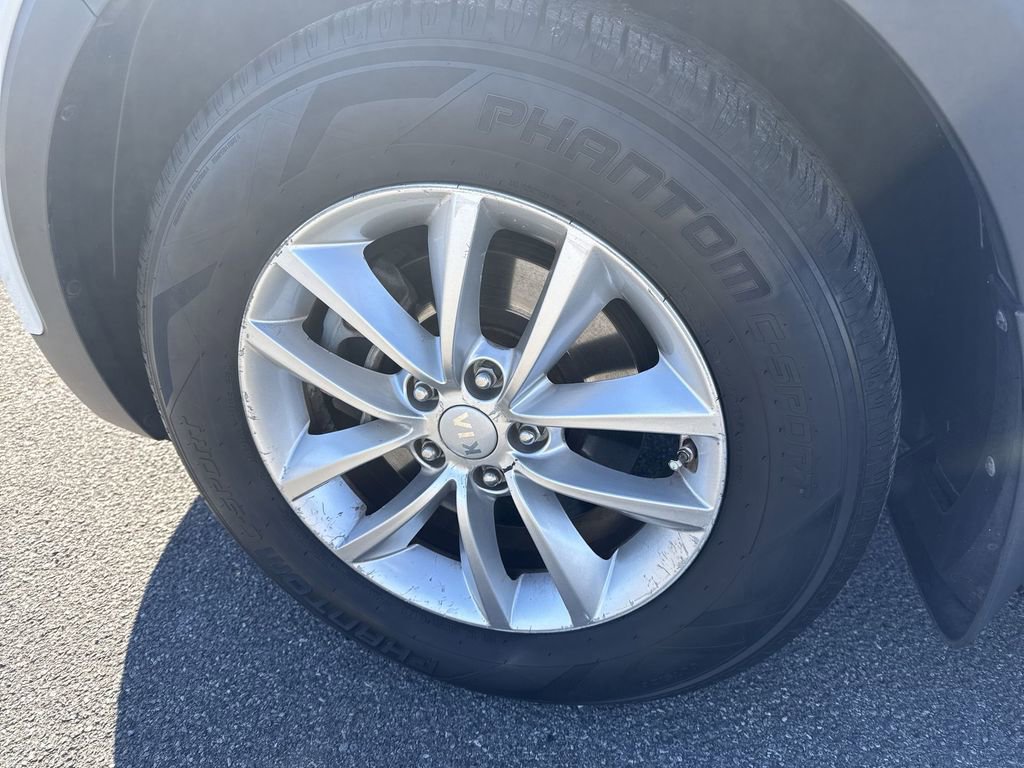 Used 2016 Kia Sorento LX image 8