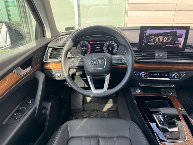 Certified 2025 Audi Q5 Premium w/ Convenience Plus Package AWD/4WD image 12